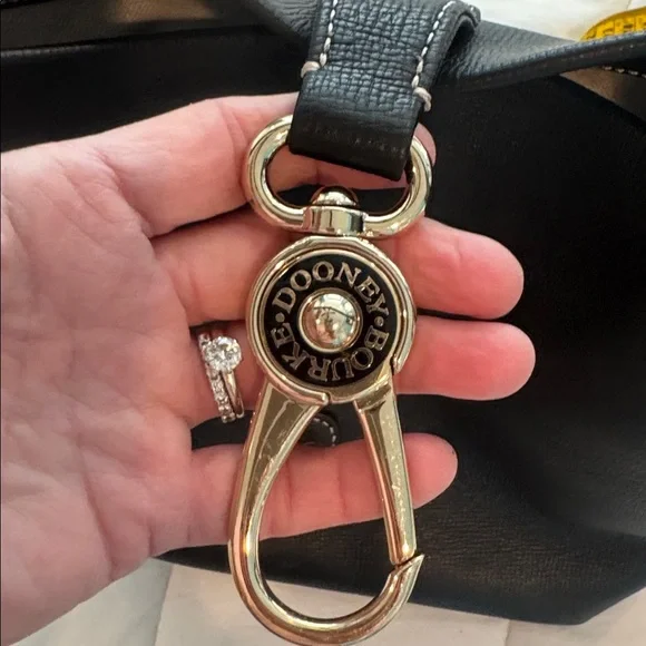 Dooney & Bourke Authentic black leather purse - Picture 12 of 16